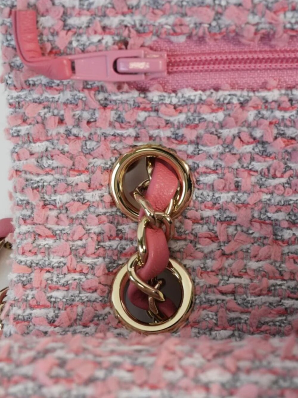 Chanel Medium Classic Flap in Pink Tweed and Gold Hardware Handbag - Picture 16 of 16